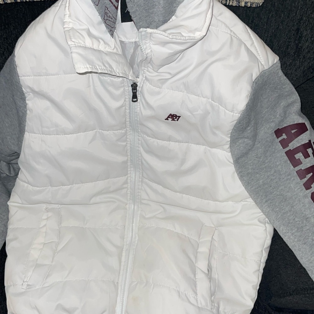 Young Men’s Aeropostale light weight puffer